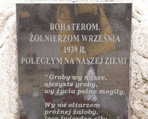 Mogiły wojenne w Woli Kiełpińskiej